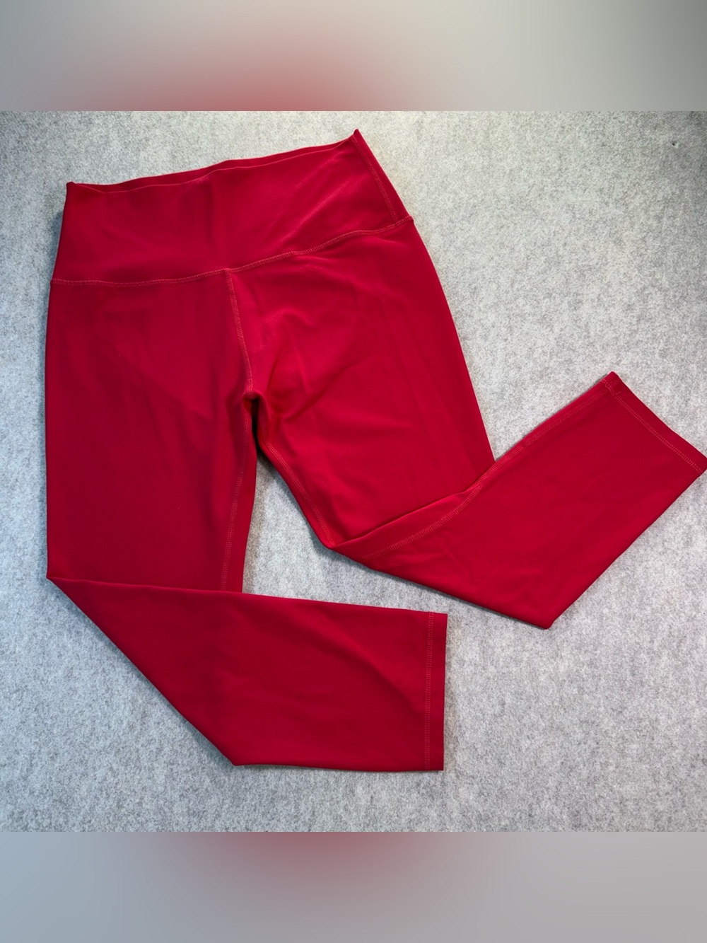 Zyia Activewear Capri Style Leggings - Comfortable High-Waist in Vibrant Red